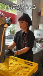 POV: Wenn du deine zwei Leidenschaften verbindest! 😍

#pastawerkstatt #pasta #südstadt #kölnsüdstadt #italienisch #frischepasta #familienbetrieb #restaurant #köln #cologne #colognefood