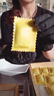 Frisch gemachte, mit Herz und Schwung, komm vorbei, die Zeit ist jung! 

🍝🍽️💕

.
.
.
.
.
#pastafresca #frischenudeln #italienischkochen #südstadtköln #pastawerkstatt